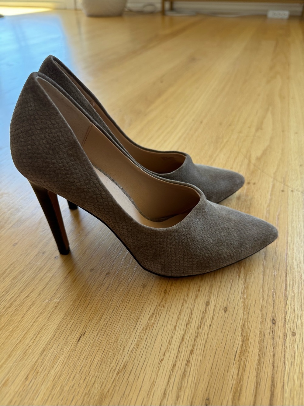 Joe’s Jeans Suede Pumps